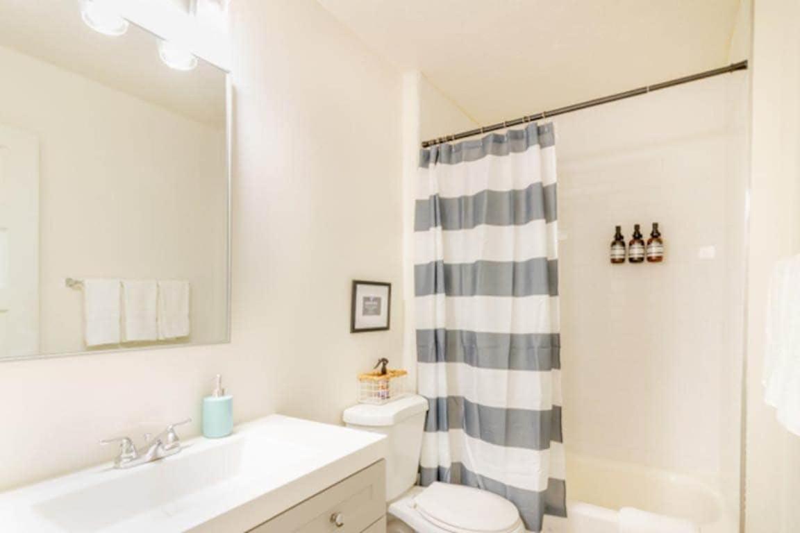 The Delightful Doubles- Unit A- Centrally Located Columbus Esterno foto