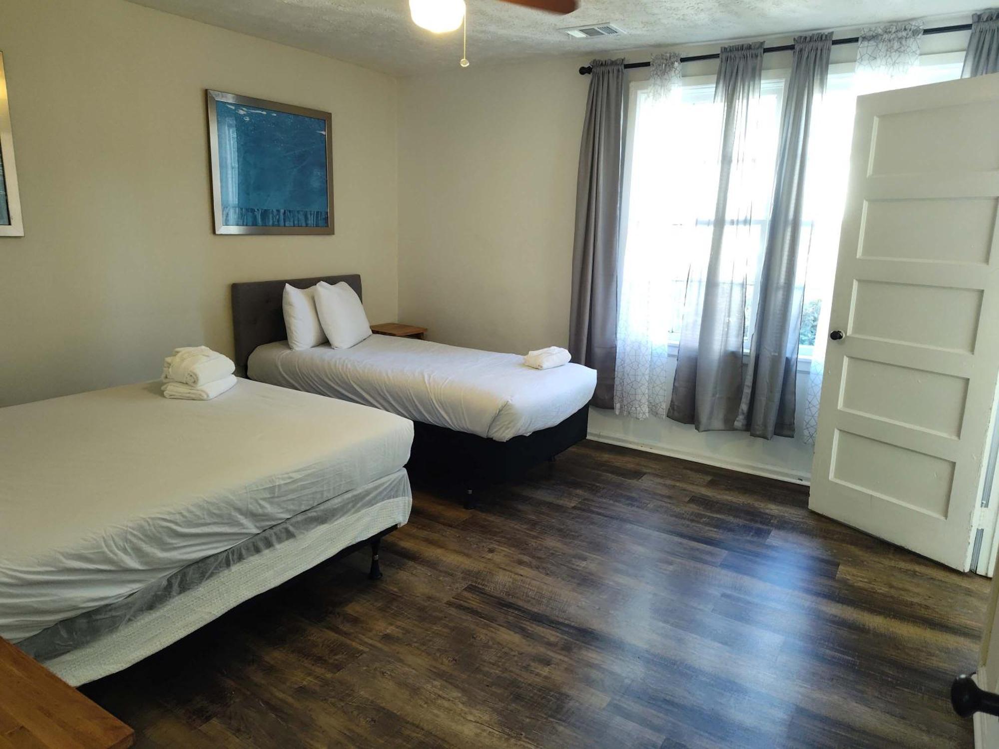 The Delightful Doubles- Unit A- Centrally Located Columbus Esterno foto
